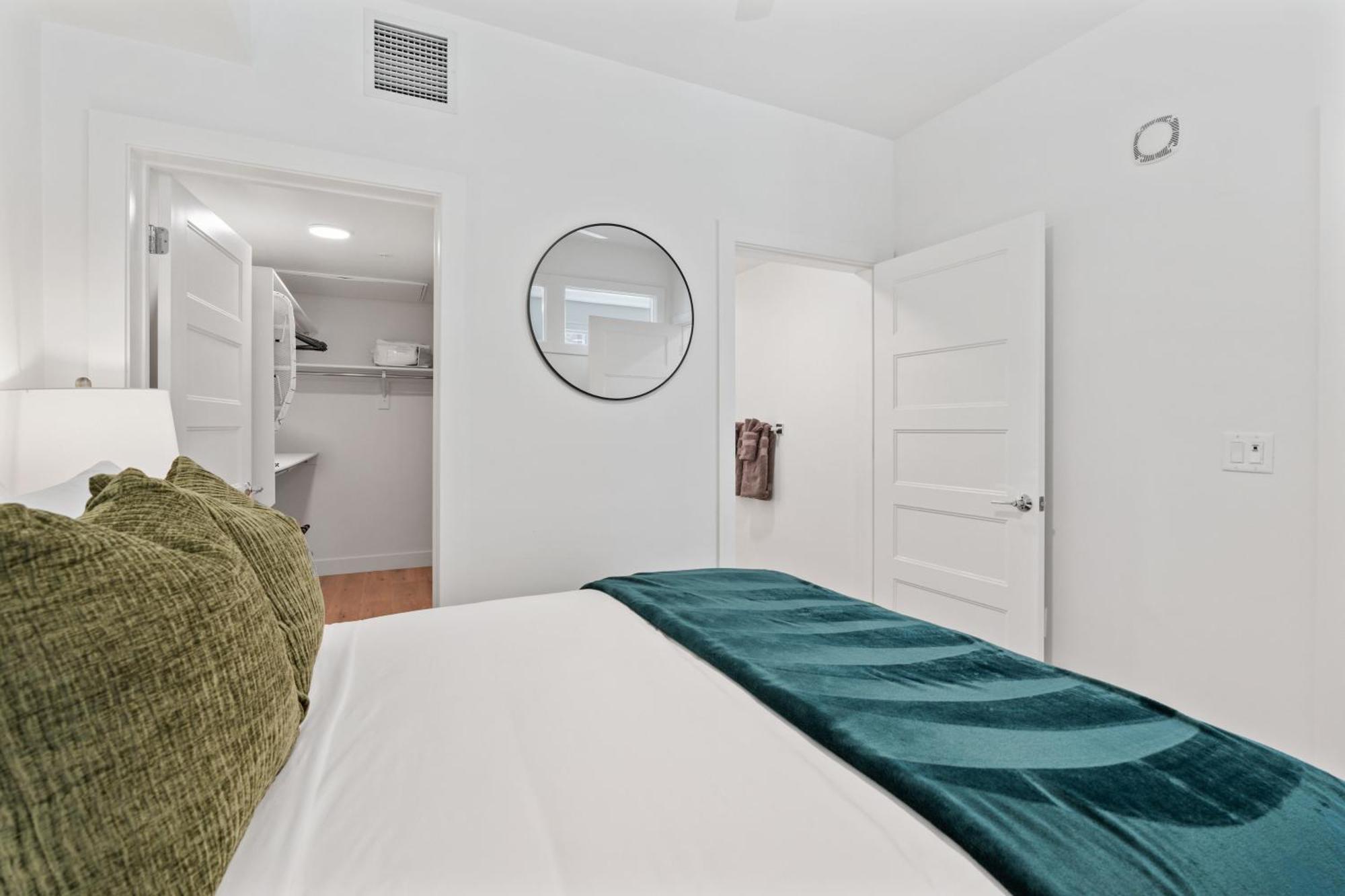 Outstanding Amenities-New Complex- Downtown Luxury Apartment Salt Lake City Exterior photo