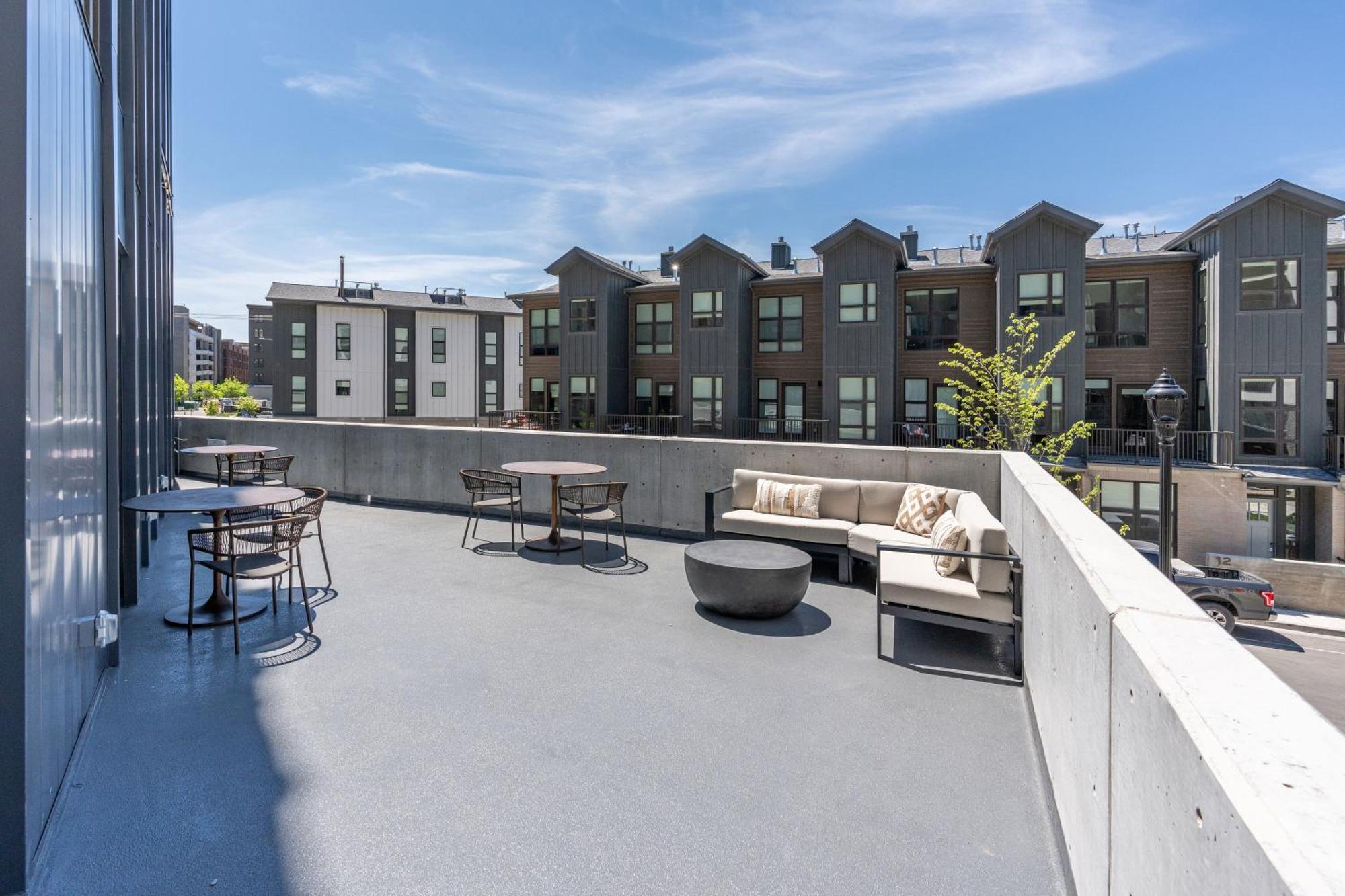 Outstanding Amenities-New Complex- Downtown Luxury Apartment Salt Lake City Exterior photo