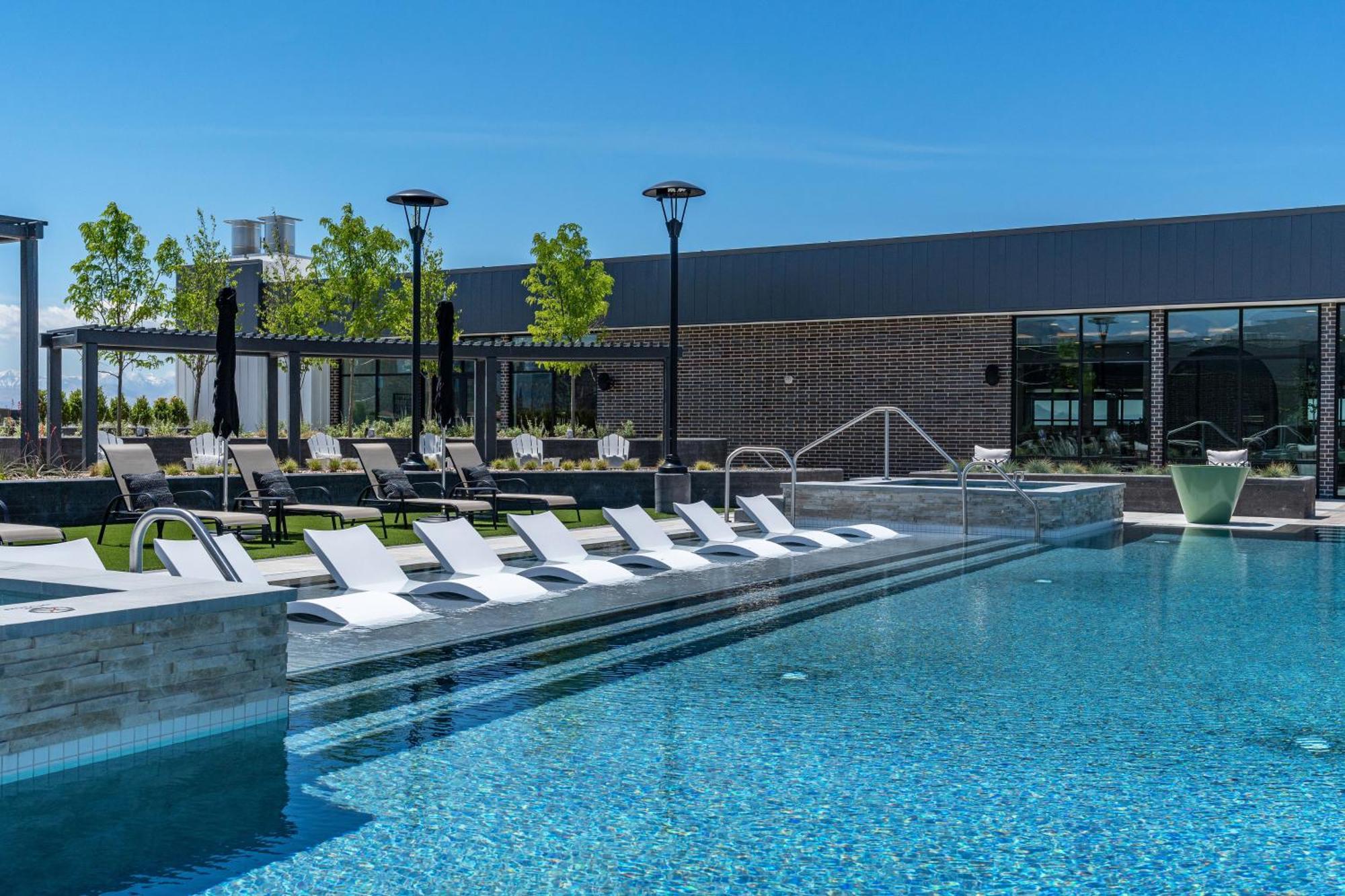 Outstanding Amenities-New Complex- Downtown Luxury Apartment Salt Lake City Exterior photo