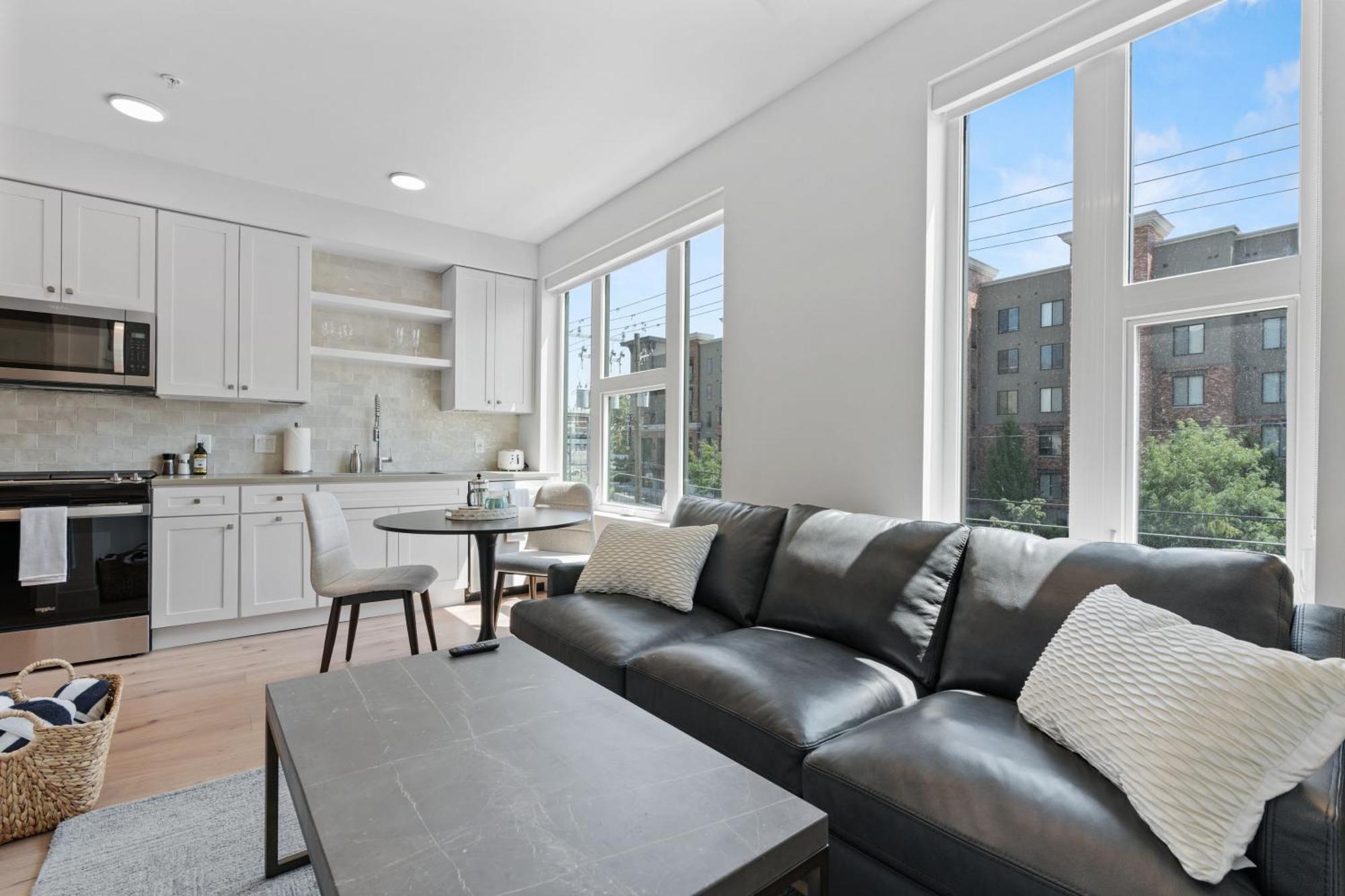 Outstanding Amenities-New Complex- Downtown Luxury Apartment Salt Lake City Exterior photo