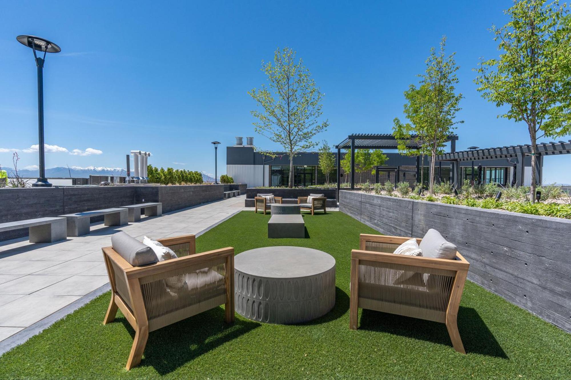 Outstanding Amenities-New Complex- Downtown Luxury Apartment Salt Lake City Exterior photo
